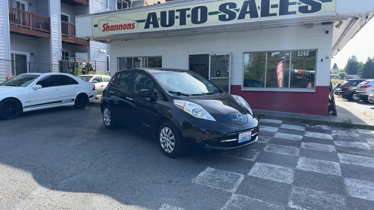 2015 Nissan Leaf S's photo