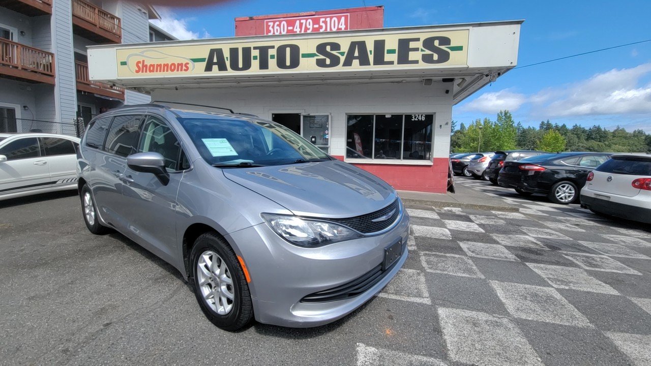 2020 Chrysler Voyager